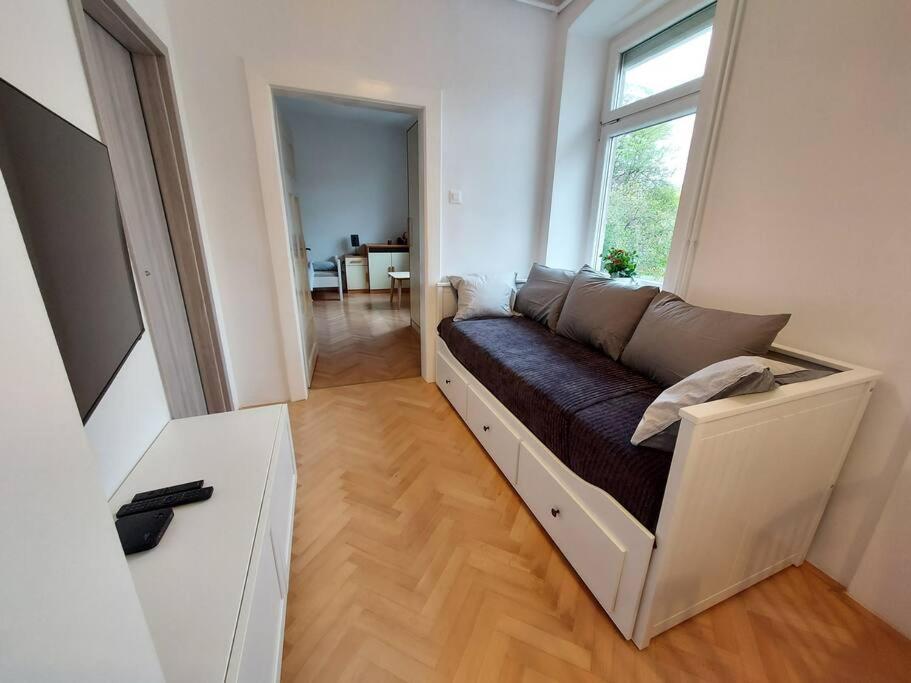 Apartment Bezigrad リュブリャナ エクステリア 写真
